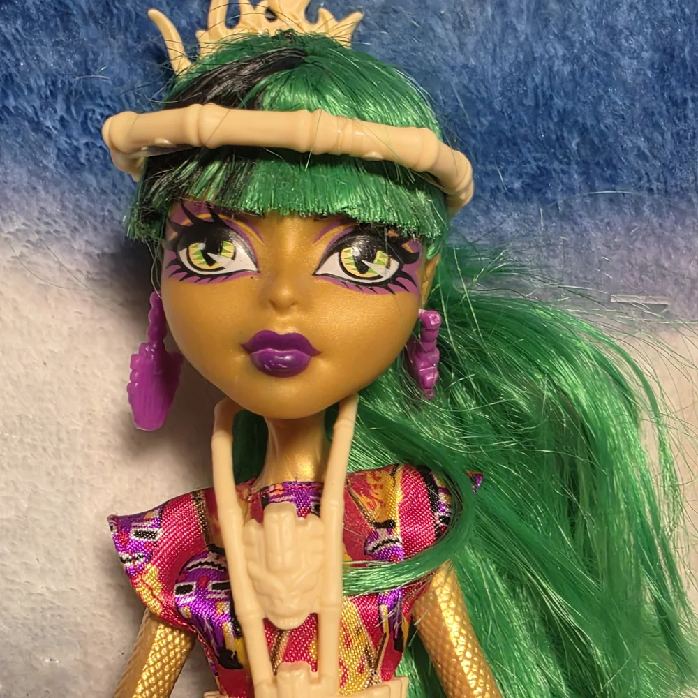 Monster High Jinifire - Picture 2 of 7